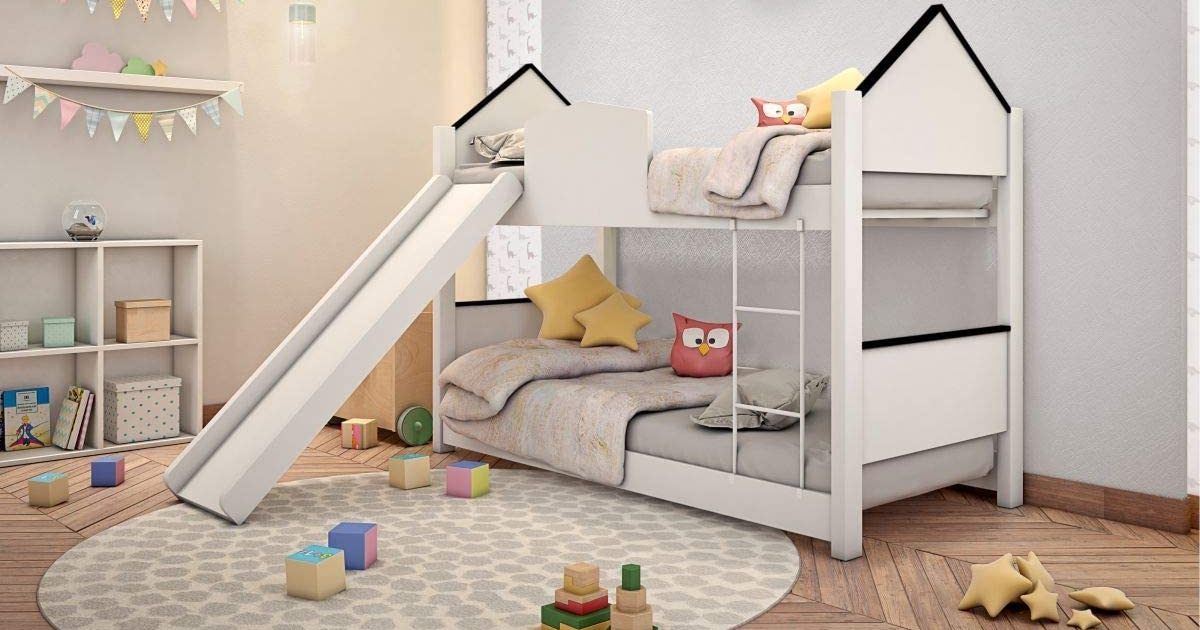 Quarto infantil com brinquedos!