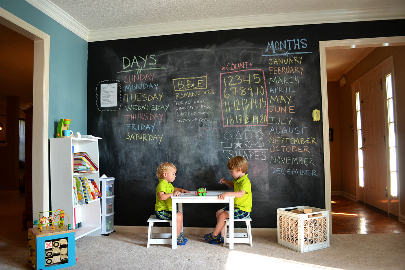 Quarto infantil, usar criatividade com uma parede de lousa!