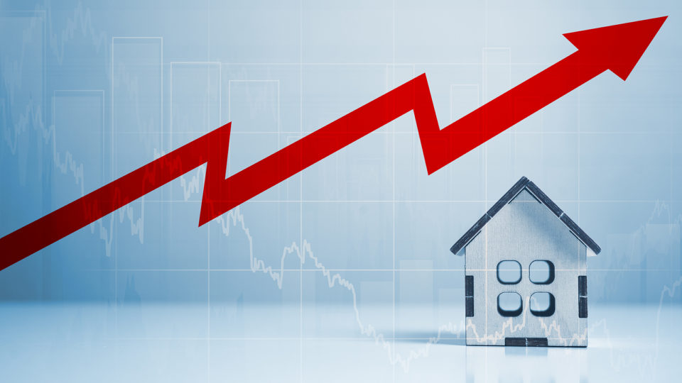 Taxa básica de juros no Brasil nunca foi tão baixa: aumento das oportunidades no mercado imobiliário!