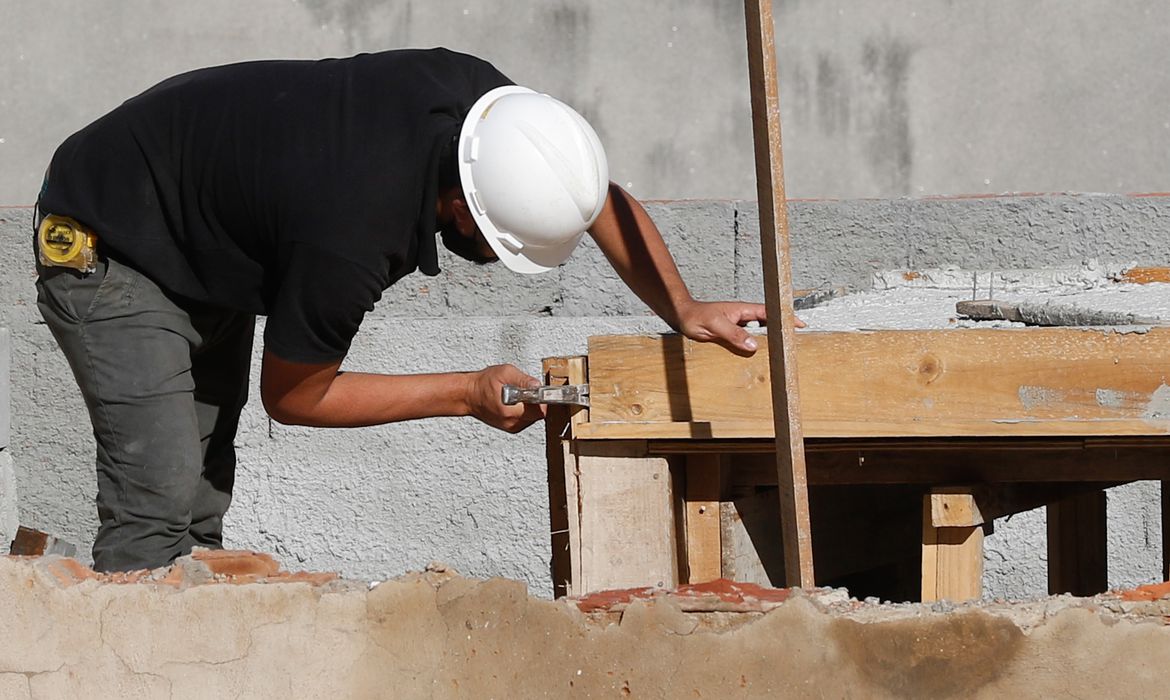 Construção Civil: atividade e emprego crescem em ritmo elevado!