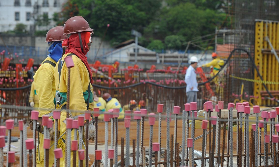 Sondagem mostra indústria da construção preocupada com condições atuais da economia e empresa!